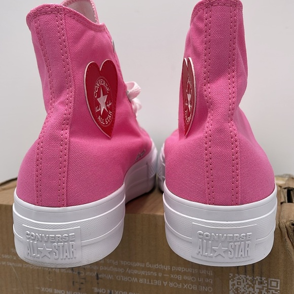 Converse WMNS Chuck Taylor All Star Lift Platform Canvas
WOMEN'S HIGH TOP SHOE - Picture 14 of 16